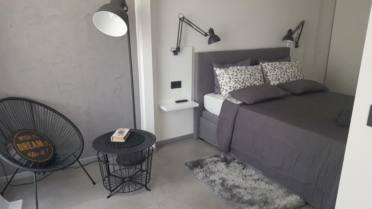 Apartman Vip, With Free Garage Parking Pula Exterior foto