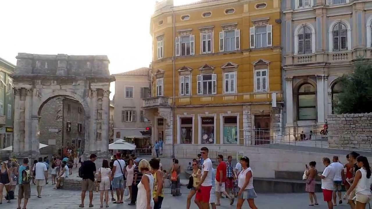 Apartman Vip, With Free Garage Parking Pula Exterior foto