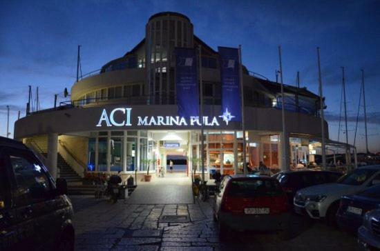 Apartman Vip, With Free Garage Parking Pula Exterior foto